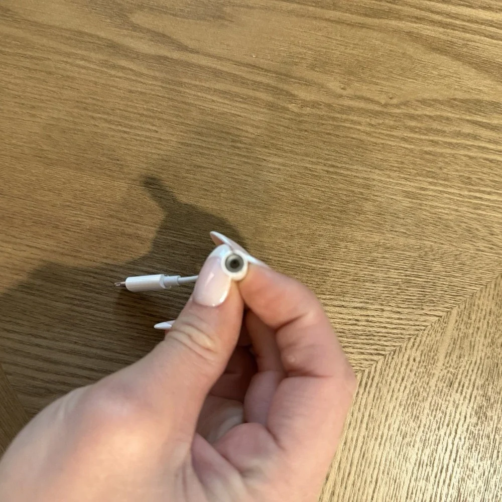 Genuine Apple Lightning to 3.5 mm Headphone jack Adapter iPhone 14 13 12 11 XR X